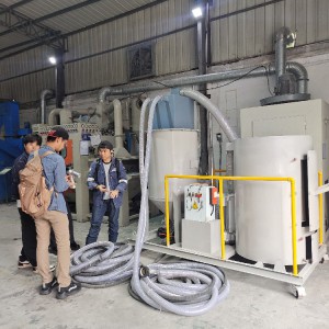 自動回收式噴砂機出貨前客戶現(xiàn)場驗收